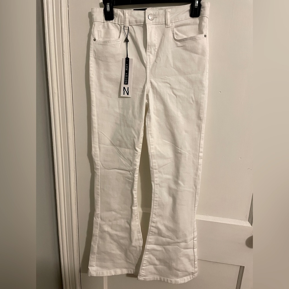 White flare ankle jeans, size 29 but fits more like a 26